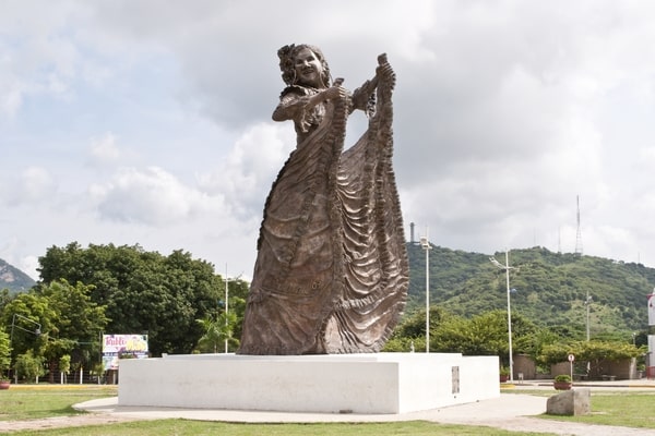 Escultura Consuelo Araujo